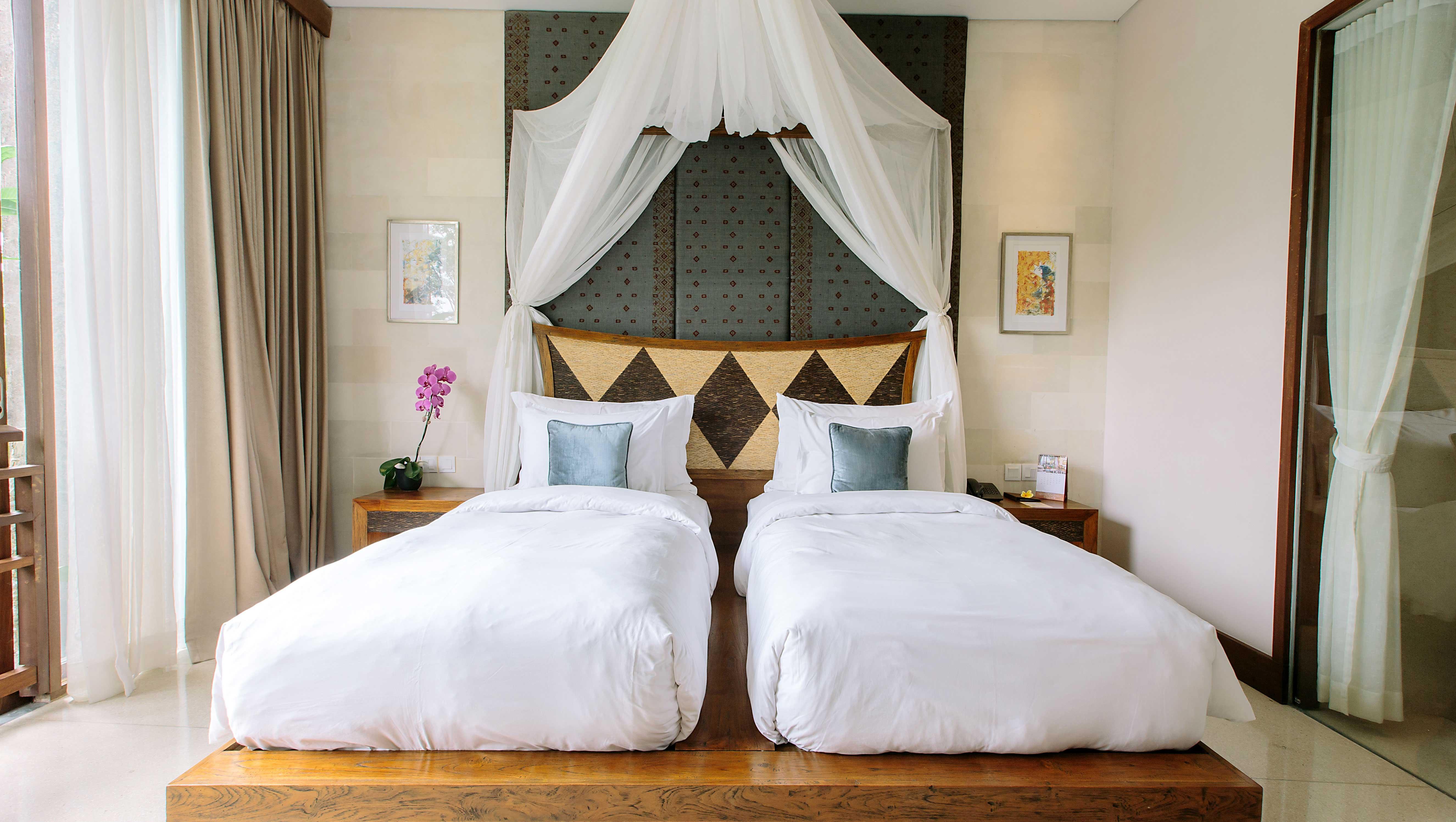 Tejaprana Resort & Spa Ubud Exteriér fotografie A bed with mosquito netting
