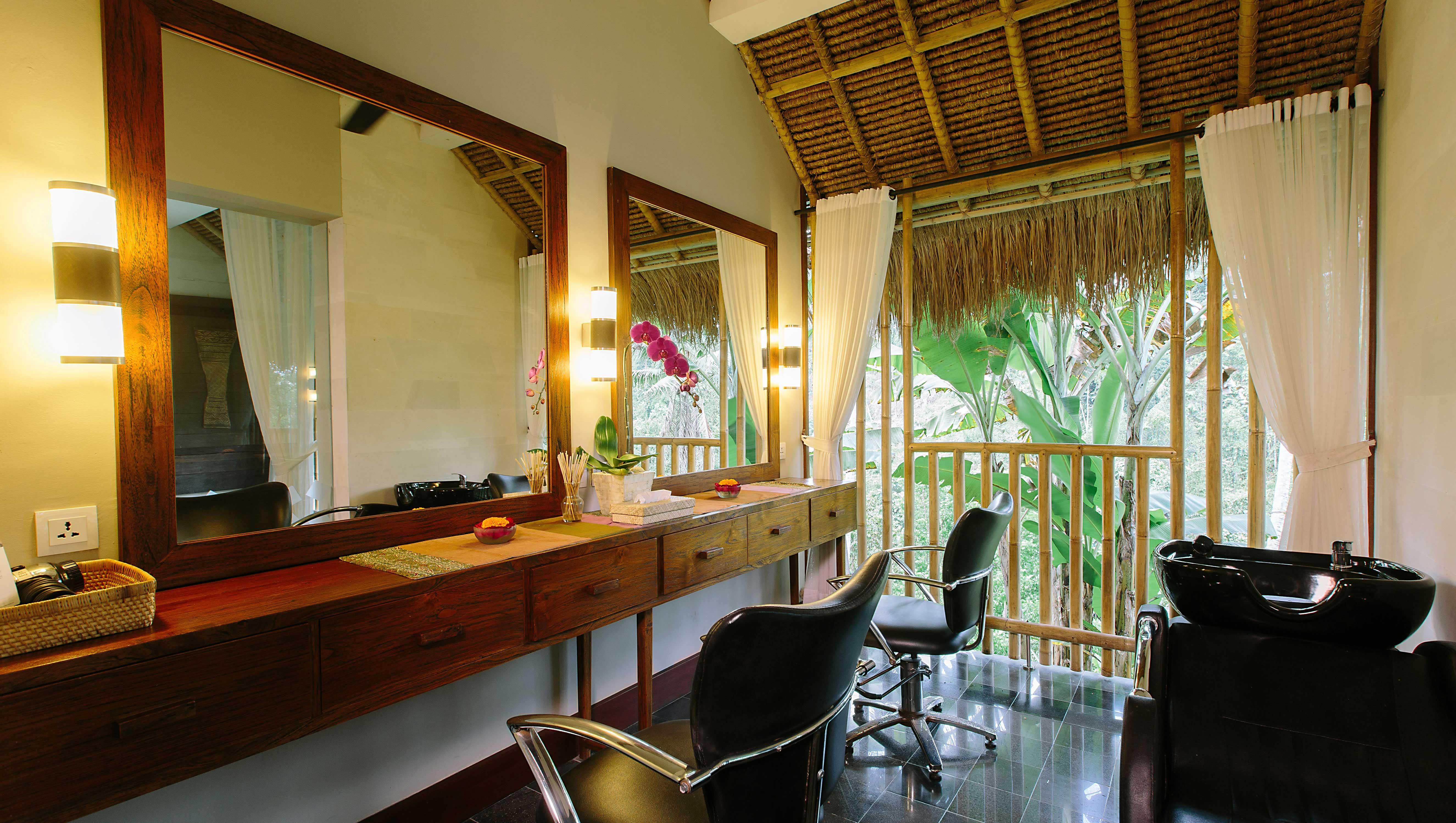 Tejaprana Resort & Spa Ubud Exteriér fotografie A salon in Bali, Indonesia