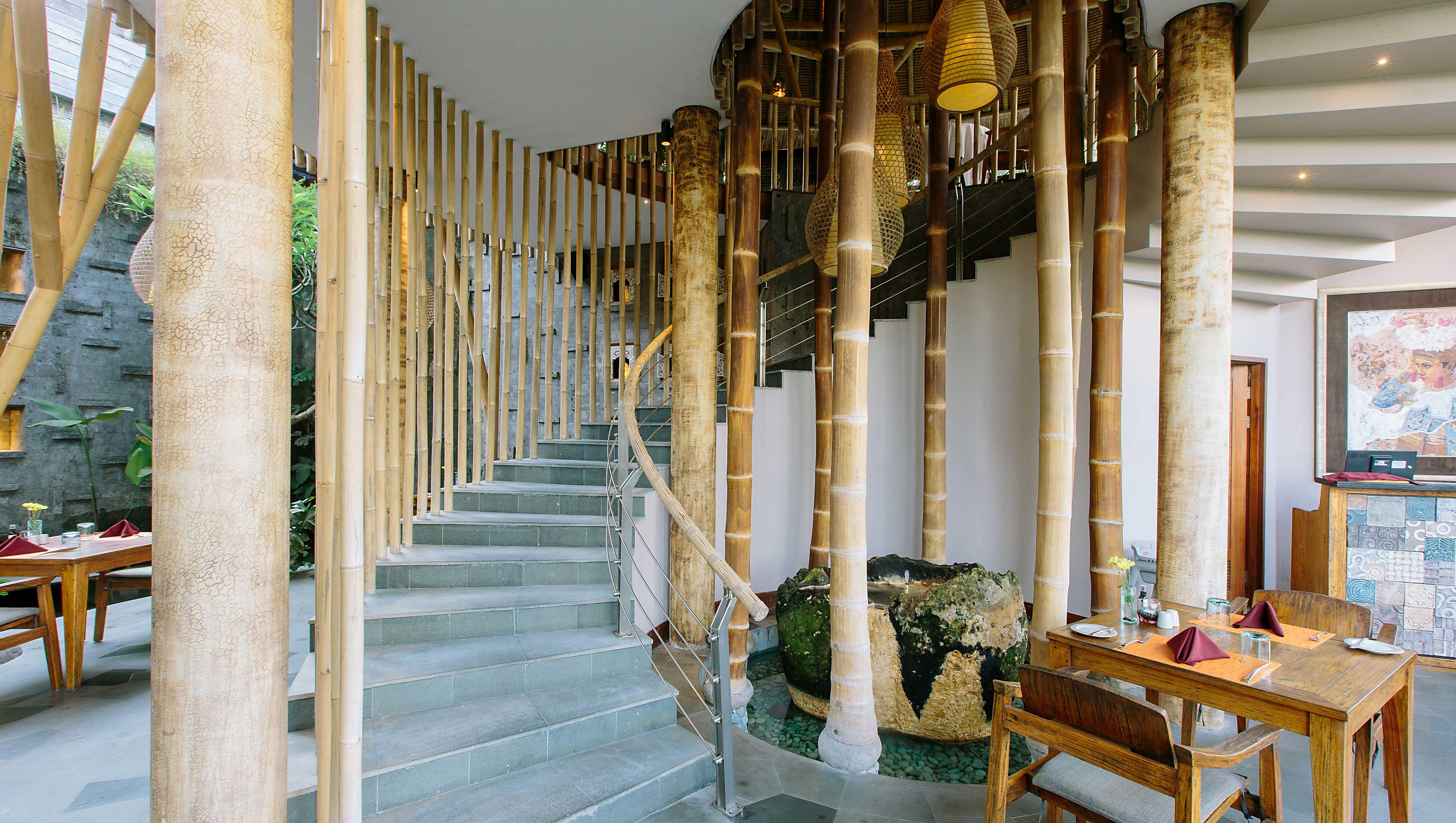 Tejaprana Resort & Spa Ubud Exteriér fotografie Bamboo staircase