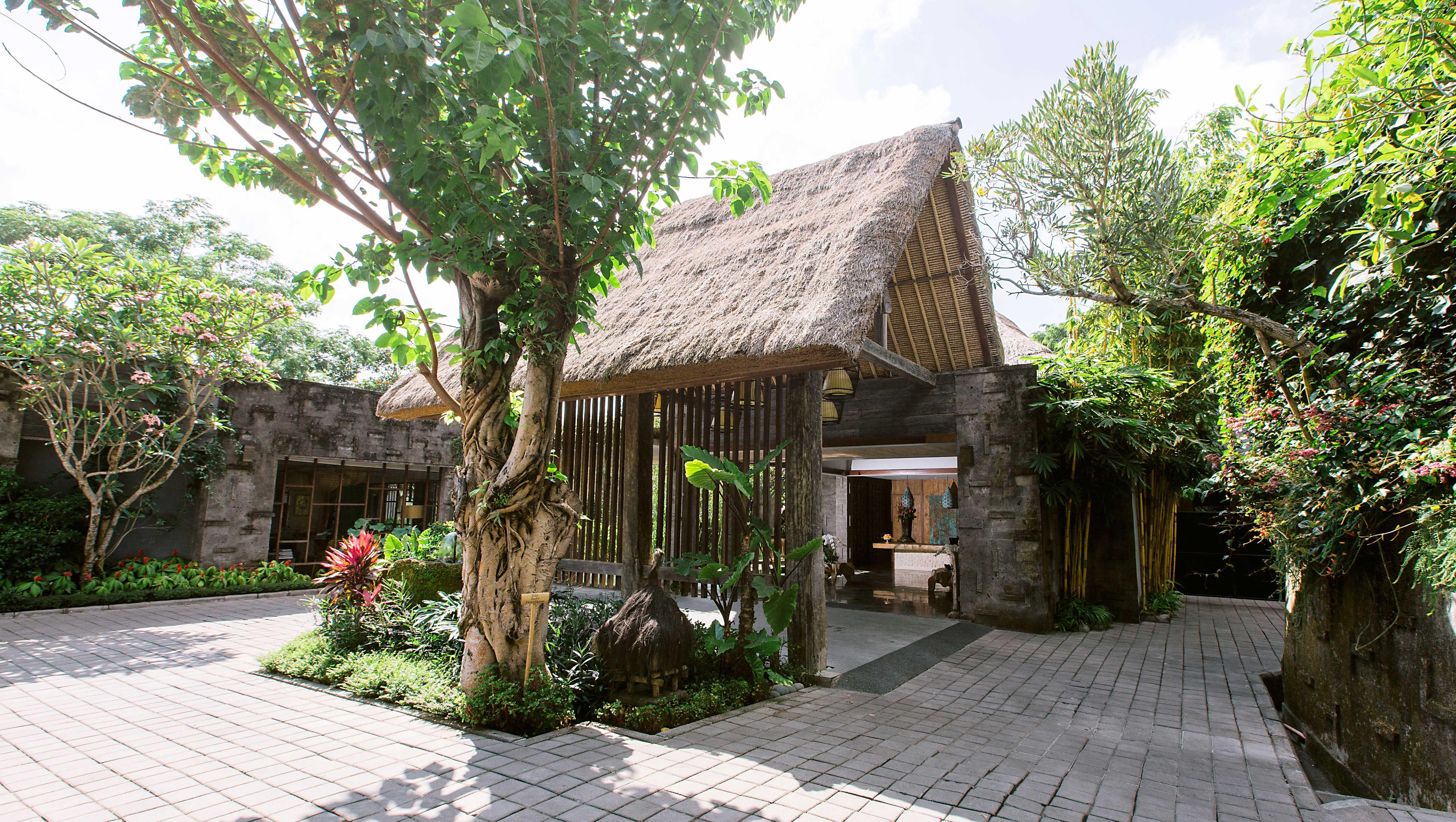 Tejaprana Resort & Spa Ubud Exteriér fotografie The entrance of the museum
