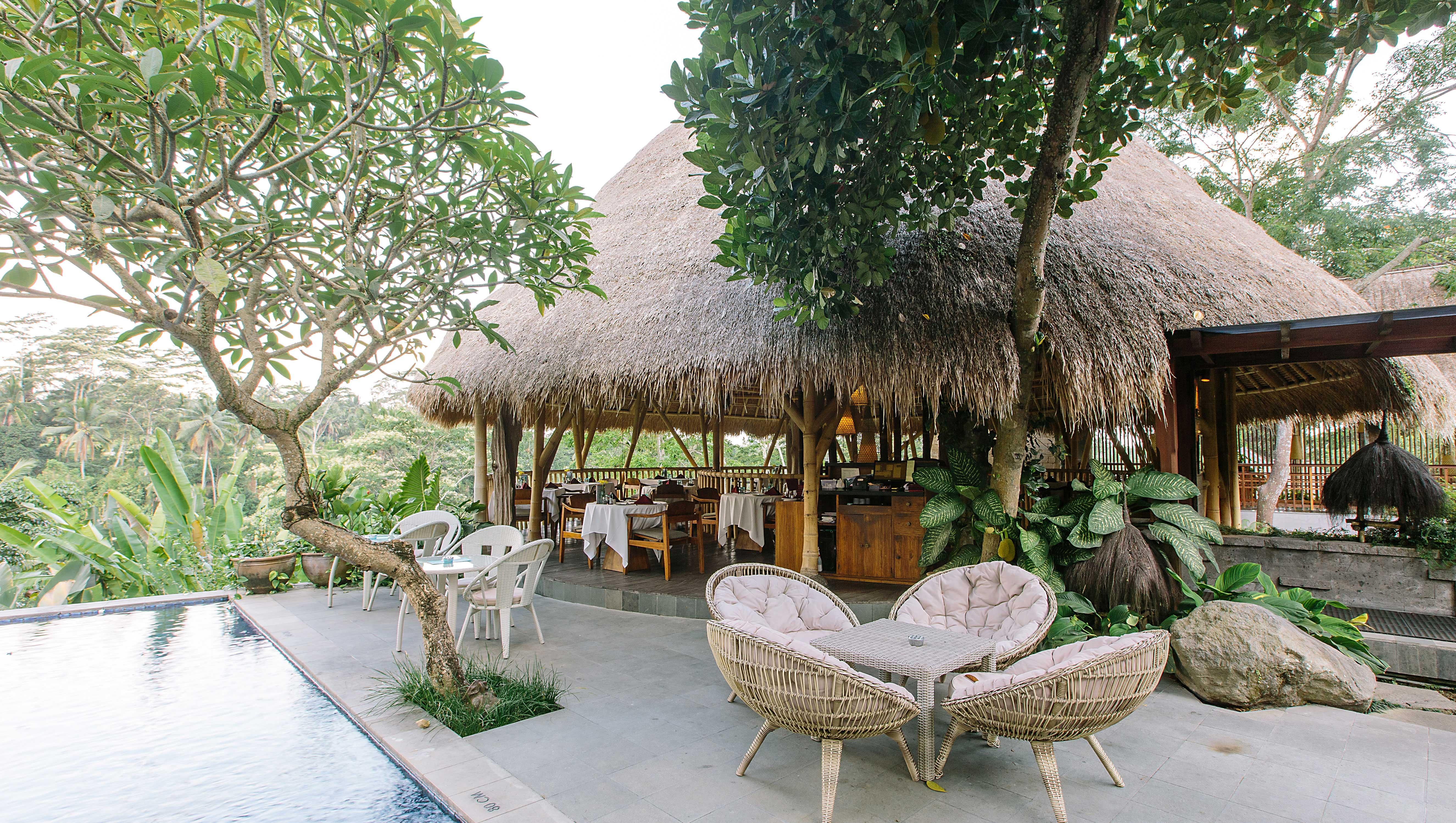 Tejaprana Resort & Spa Ubud Exteriér fotografie The restaurant at the resort