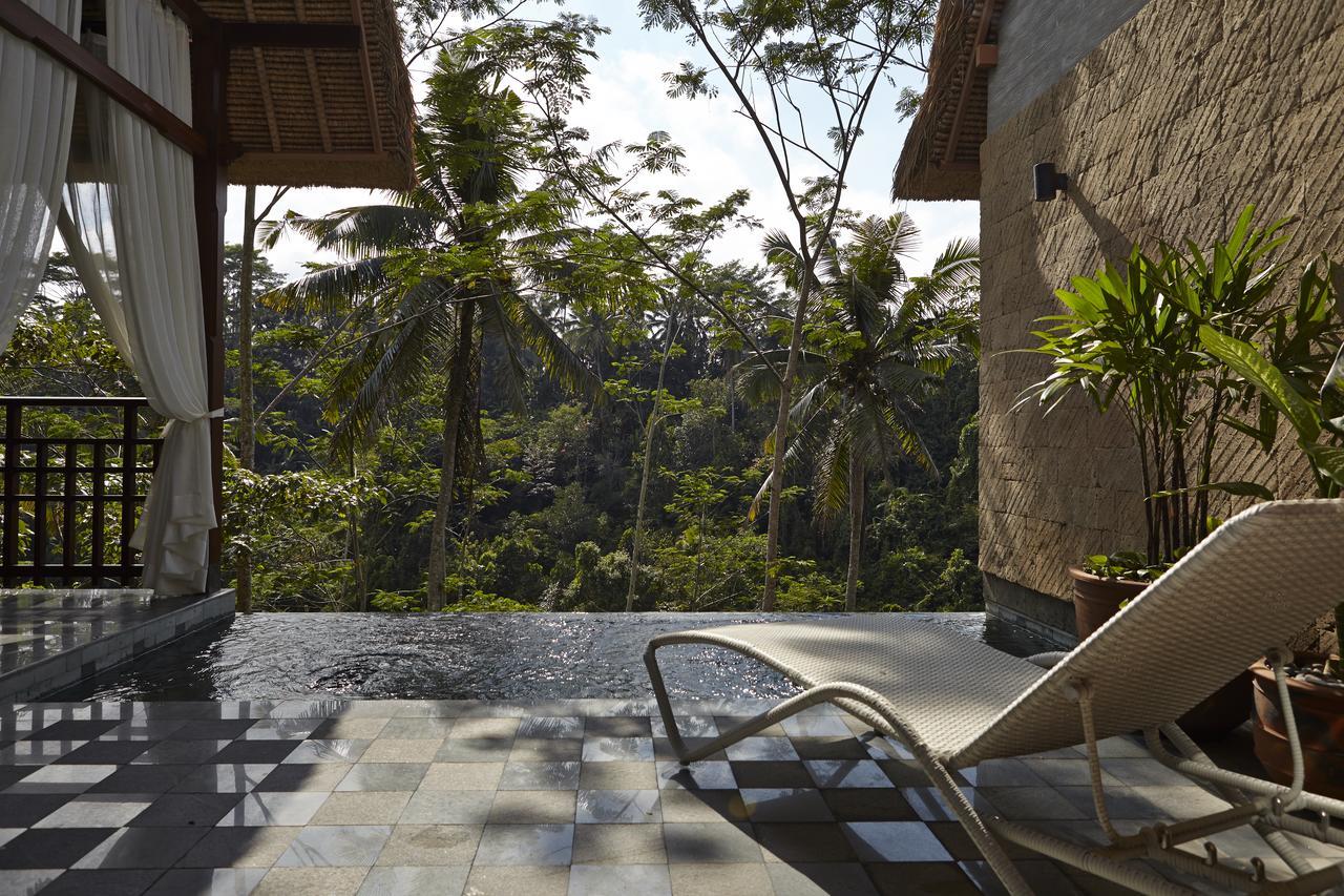 Tejaprana Resort & Spa Ubud Exteriér fotografie The private pool of a villa at the resort
