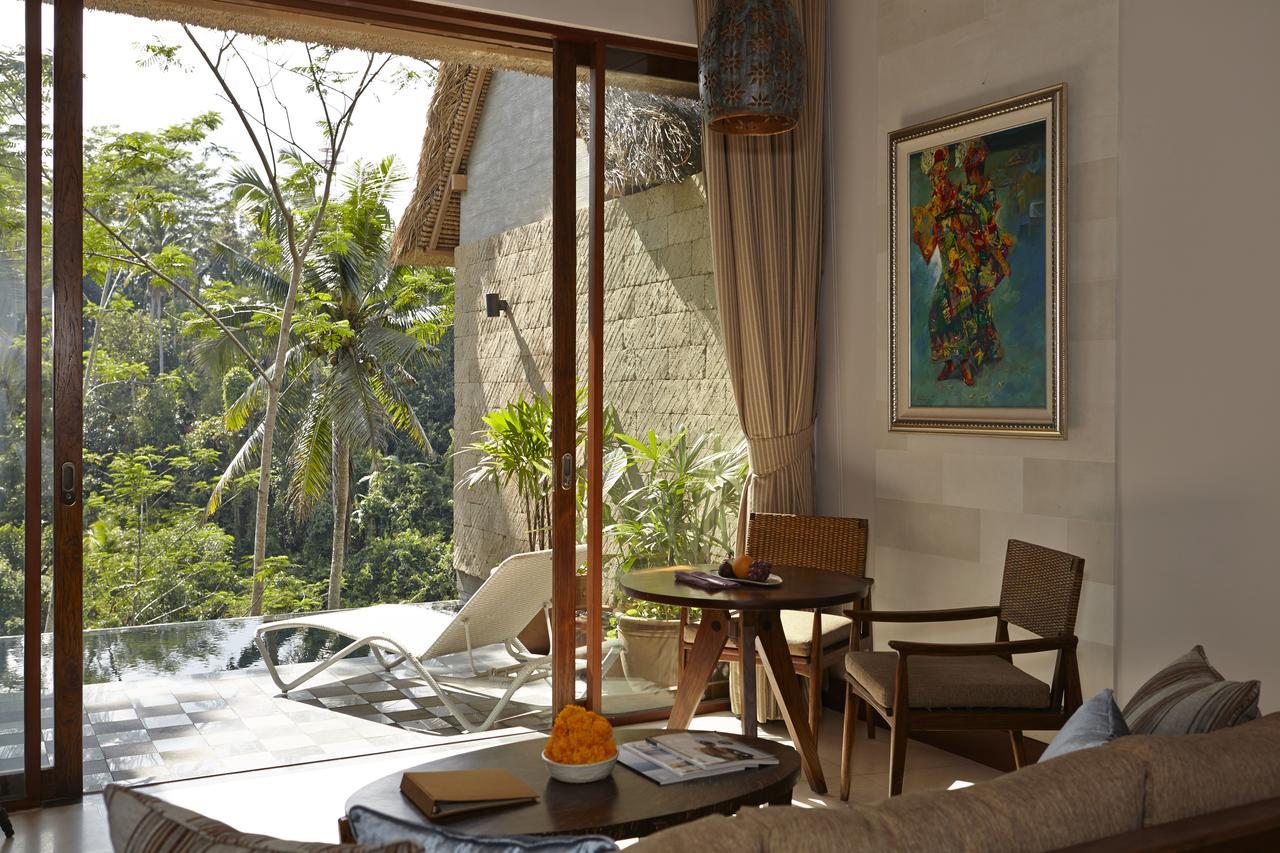 Tejaprana Resort & Spa Ubud Exteriér fotografie Interior of a villa at the resort