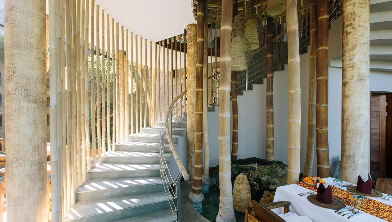 Tejaprana Resort & Spa Ubud Exteriér fotografie Bamboo columns in a hotel
