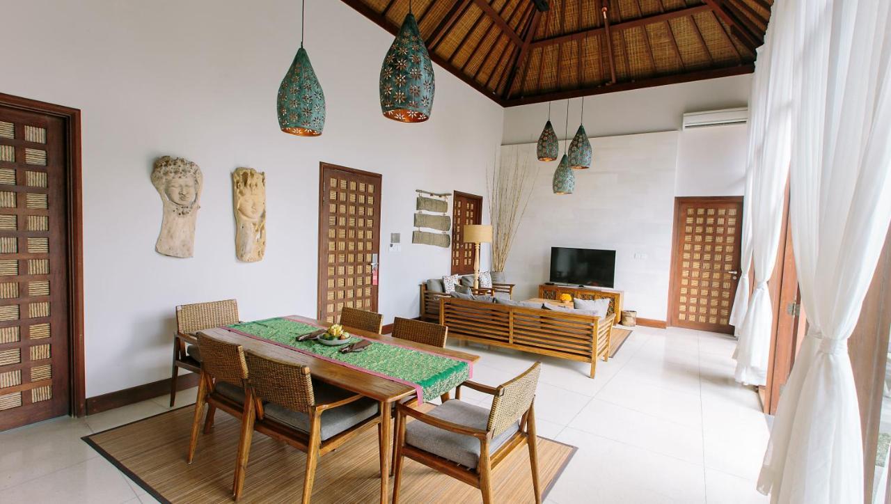 Tejaprana Resort & Spa Ubud Exteriér fotografie Interior of a villa at the resort